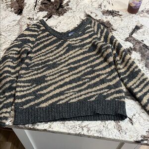 Democracy Zebra Patterned Black and Tan V-Neck Sweater